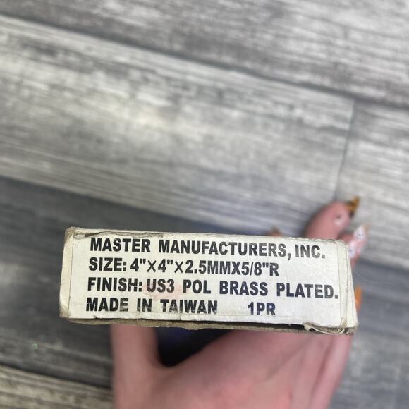 Master Manufacture Inc. 4” X 4” Brass Plated Hinges - Picture 5 of 8